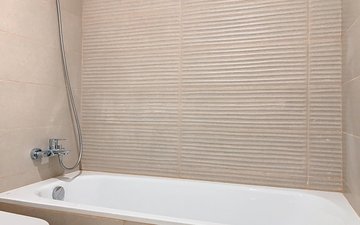 Property slide 32