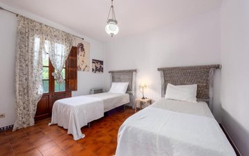 Property slide 21