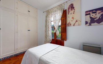 Property slide 22