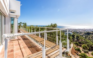 Property slide 25