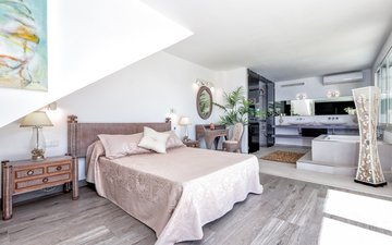 Property slide 32