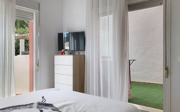 Property slide 25
