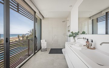 Property slide 17