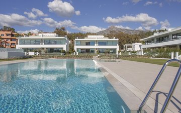 Property slide 10