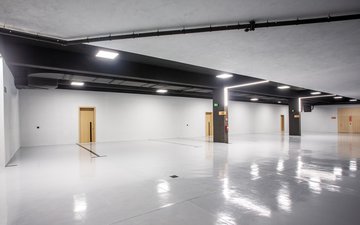 Property slide 44