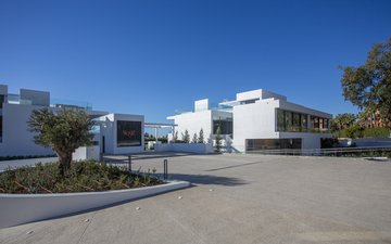 Property slide 17