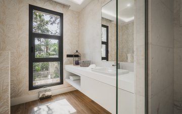 Property slide 19