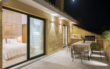 Property slide 32