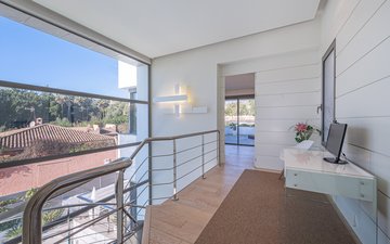 Property slide 10