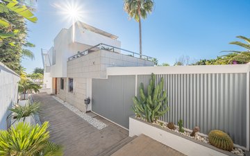 Property slide 40