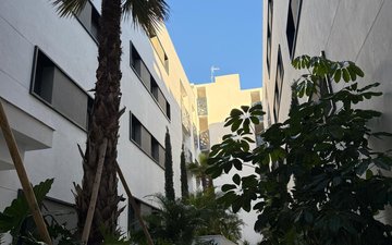 Property slide 25