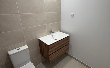 Property slide 16