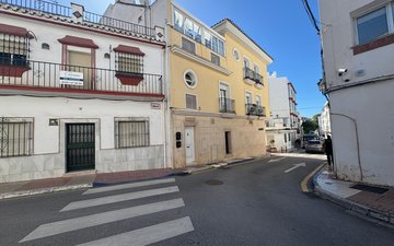 Property slide 21