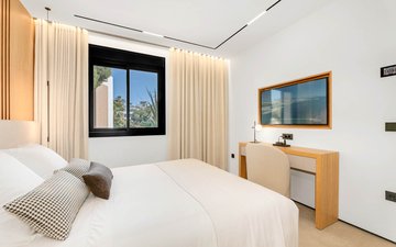 Property slide 17