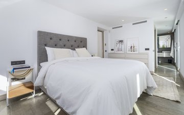 Property slide 33