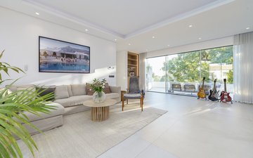 Property slide 17
