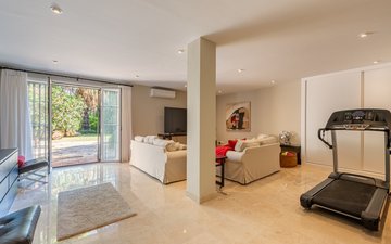 Property slide 25