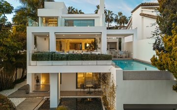 Property slide 32