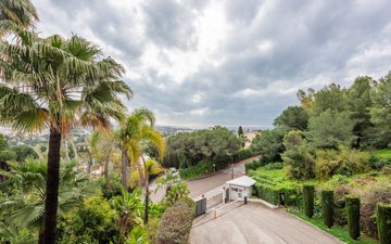 Property slide 30