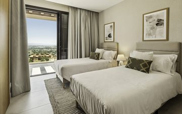 Property slide 10