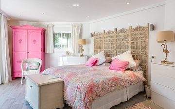 Property slide 18