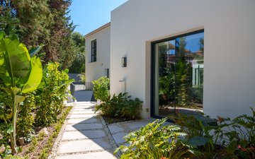 Property slide 40