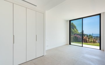 Property slide 18