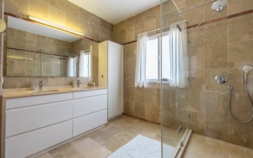 Property slide 19