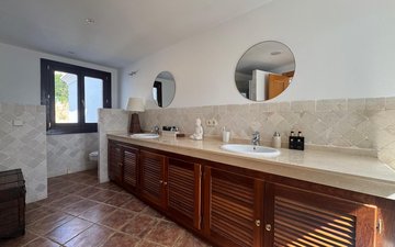 Property slide 20