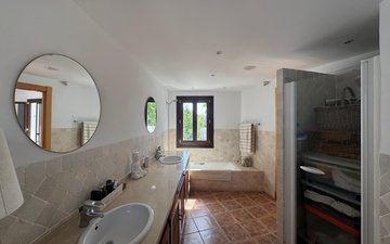 Property slide 21