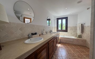 Property slide 22