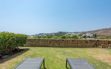 Property slide 32