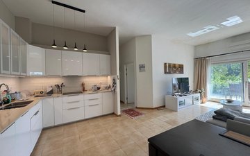 Property slide 4