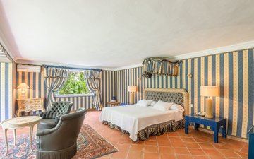 Property slide 18