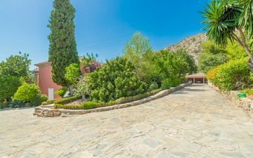 Property slide 40