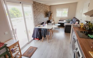 Property slide 32