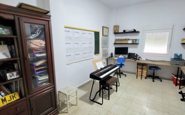Property slide 31