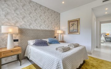 Property slide 25