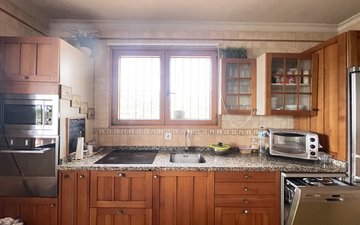 Property slide 18