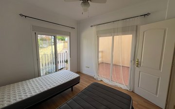 Property slide 22