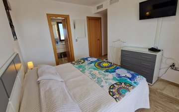 Property slide 18