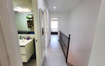 Property slide 16