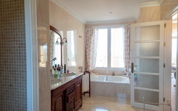 Property slide 20