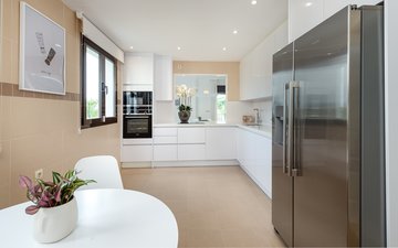Property slide 25