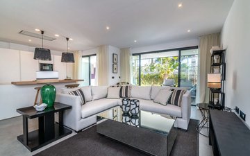 Property slide 10
