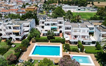 Property slide 32