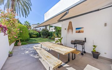 Property slide 16