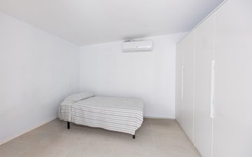Property slide 44