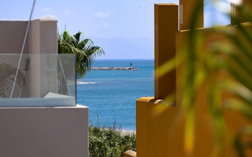 Property slide 14