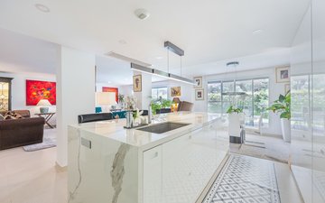Property slide 10